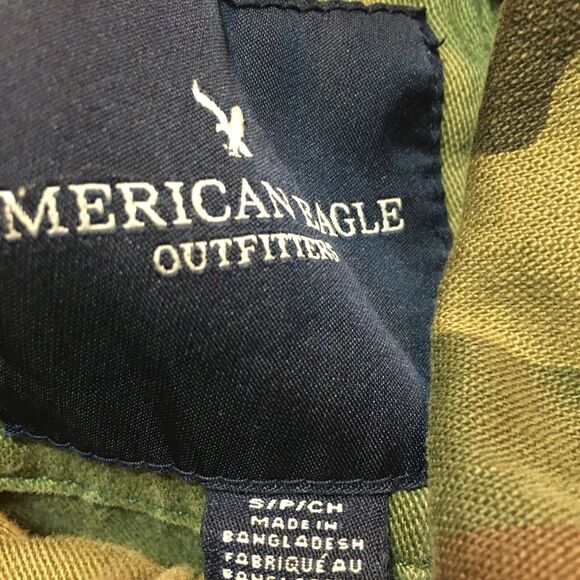 American Eagle Jean Jacket Womens Small Camo Denim Heart Embroidered Cincinnati - Picture 8 of 16